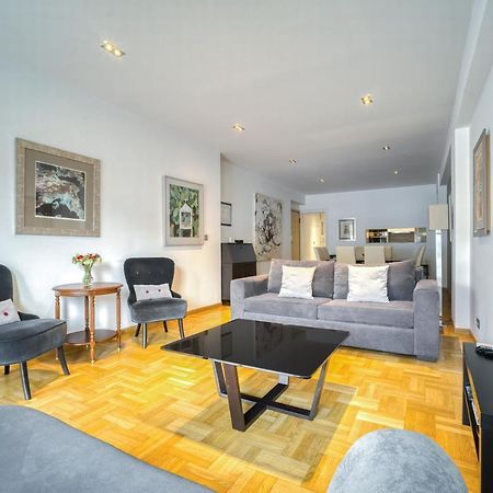 Bright Spacious Luxury Apartment In Prime Central Atene Esterno foto