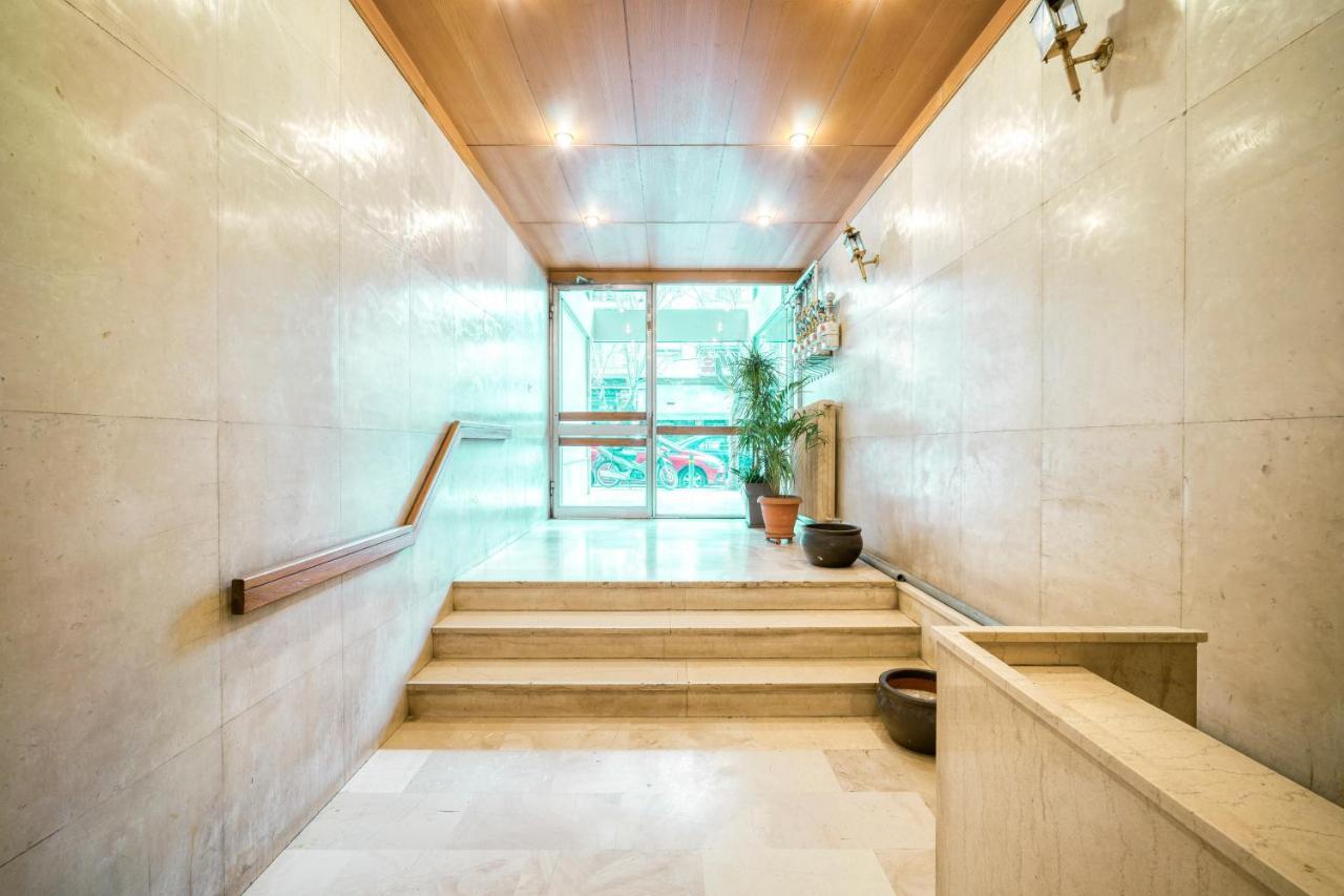 Bright Spacious Luxury Apartment In Prime Central Atene Esterno foto