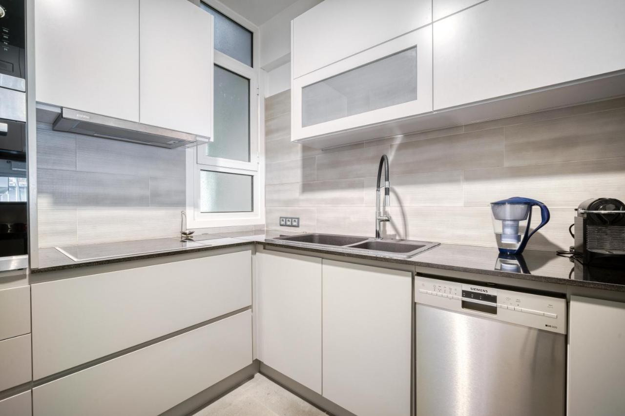 Bright Spacious Luxury Apartment In Prime Central Atene Esterno foto