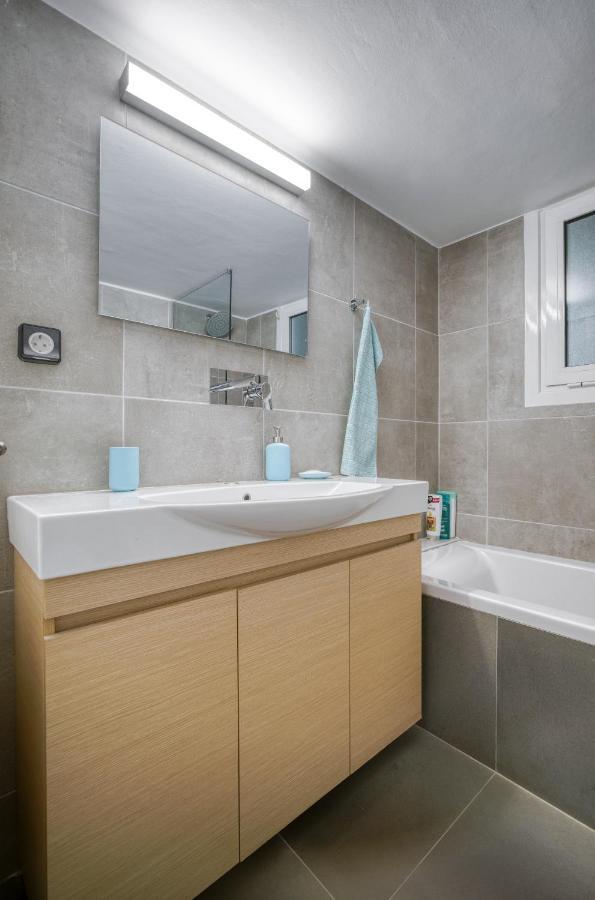 Bright Spacious Luxury Apartment In Prime Central Atene Esterno foto