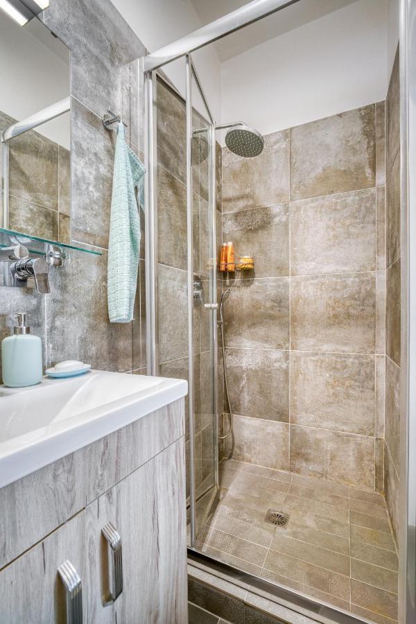 Bright Spacious Luxury Apartment In Prime Central Atene Esterno foto
